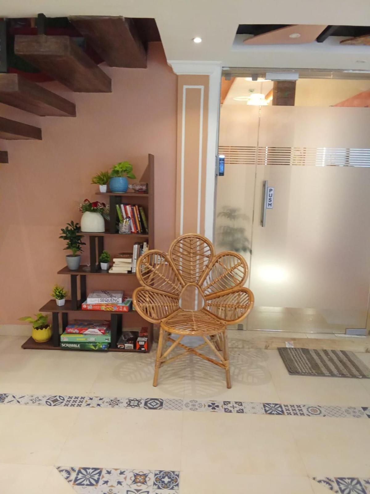 Ostelo Mumbai Airport Hostel Екстериор снимка